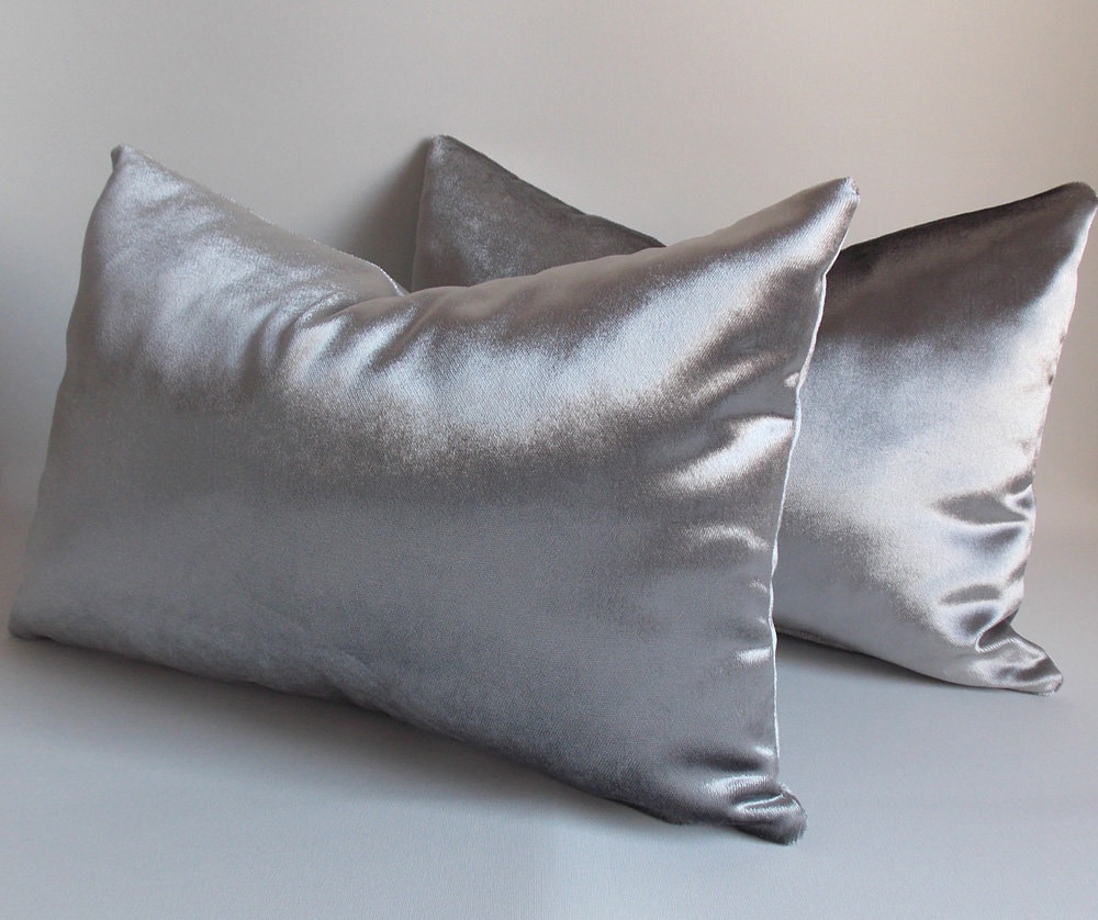 SET OF 2 /Silver Velvet Pillow 12'' x 18''