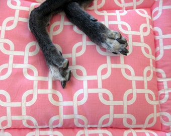 Dog Crate Mat, Pad, Cushion, Small 18"x24", Pink & White Lattice Print with Fleece Back