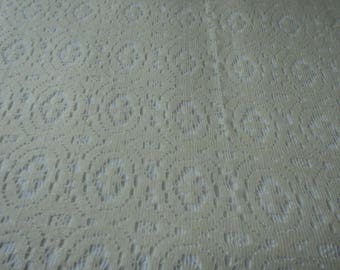 Vintage Italian cream lace bedspread or throwover (05095)