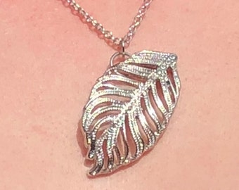 Silver Feather Pendant Necklace