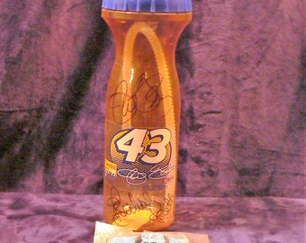 Richard Petty & Jeff Green Signed Drink Bottle Autograph