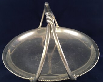 Buenilum Handled Tray or Basket