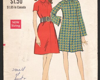 1960s Vintage Sewing Pattern Vogue 7725 Misses Dress Mod 60s Bell Sleeve A Line Dress - Size 12 Bust 34