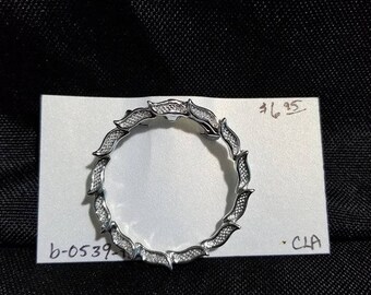 Broach- scarf pin
