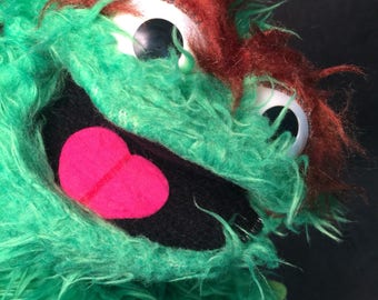 Vintage Jim Hensens Sesame Street Muppet Puppet Oscar the Grouch hand puppet
