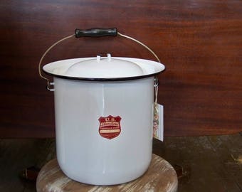 White Enamel Pot with Lid Vintage U.S. Standard Enameled Ware Porcelain Pot Chamber Pot