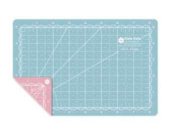 5" x 8" Small Cute Cuts Cutting Mat by Lori Holt For Riley Blake Designs
