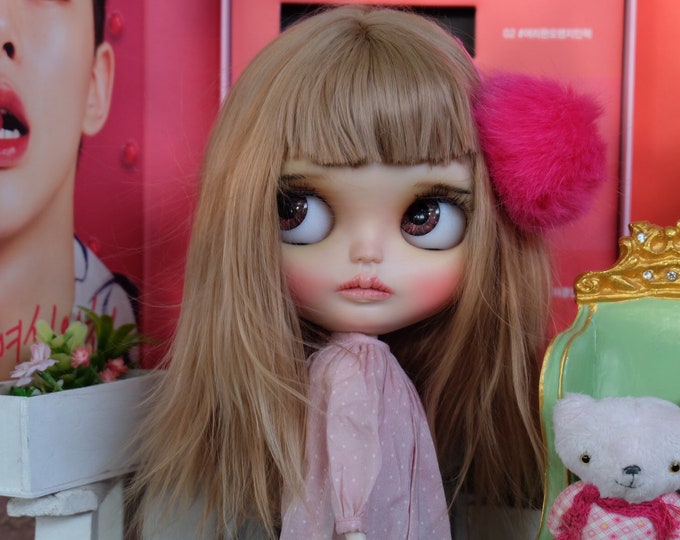 NARIS is looking for love. OOAK custom blythe doll
