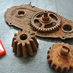 Rusty Gear Old Rusty Gear Cogs Crusty Rusty Gears Rusty Patina Salvaged Gear Steampunk Industrial Decor
