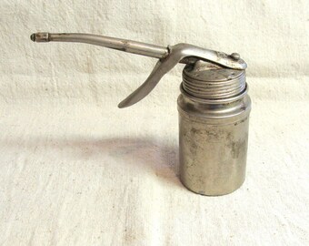 Vintage Small Oil Can Marked USA, Excellent Working Shape