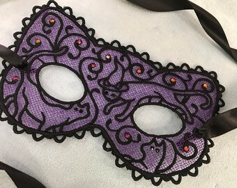 Two-Tone Lace Cat Mask