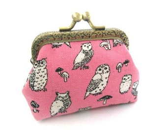 Pink frame coin pouch cotton linen fabric owl print, bronze kiss lock clasp purse metal frame purse