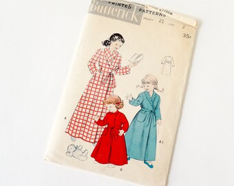 Vintage 1950s Girls Size 2 Long Wraparound Robe Butterick Sewing Pattern 6234 Complete / breast 21 waist 20 / Collar Options