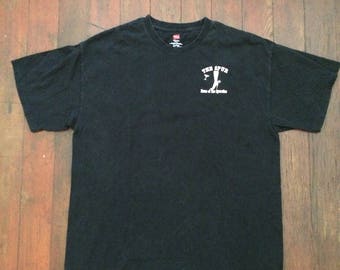 Vintage men's/womens 1990's black tshirt. Size Large