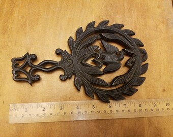 Antique Eagle Cast iron Trivet 1949 T-13 Iron pot holder wall decor
