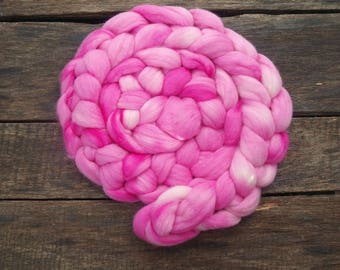 Handdyed merino roving top 3.5 oz (100 gr) for spinning, felting, weaving