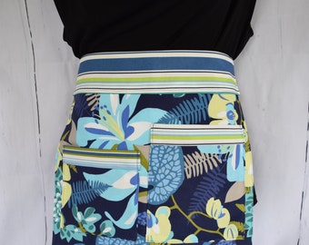 Garden Apron, Gardening Apron, Gardening Gift, Gardening Tools, Gift for Gardeners, Plus Size Gardening Apron for Women