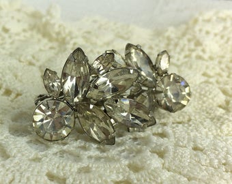 Vintage Weiss Sparkling rhinestone clip on earrings