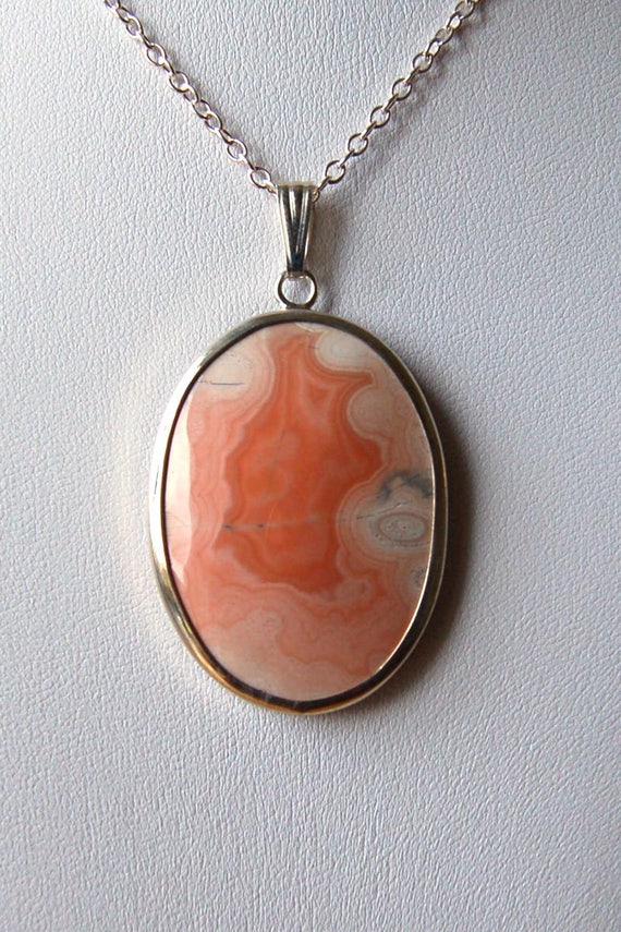 Sterling Silver Scottish Agate pendant necklace from Montrose