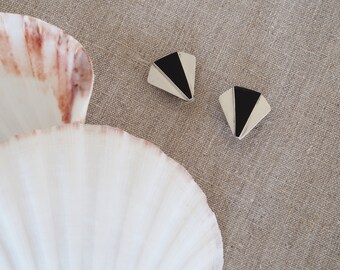 Vintage / Pre-loved sterling sliver triangular earrings / ear clips / triangle earrings / statement earrings / ear clips / on trend