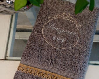 Embroidered guest towel "Lingerie"