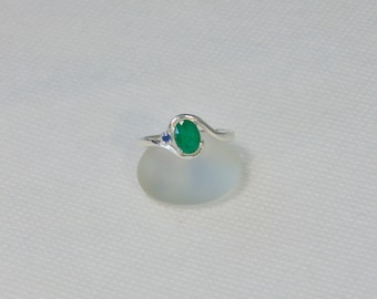 Emerald Size 8 Oval Sterling Silver Ring
