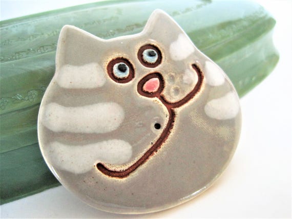 Kitty Cat Pin, Smiling Cheshire Cat, Collectible Ceramic Brooch