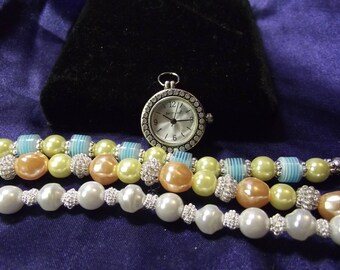 Woman's Bay Studio Watch with 3 Beaded Bands **Nice** B048