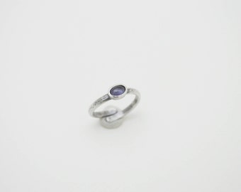 JIMOI‧Simple small stone-Iolite‧Silver Ring