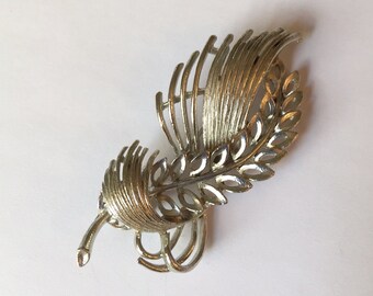 Vintage Usner Wheat Spray Silver Tone Brooch Designer Signed