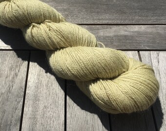 Naturally dyed yarn - Nettle on Alpaca/Cashmere/Silk