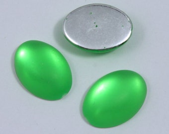 18mm x 25mm Frosted Lime Green Oval #UP743