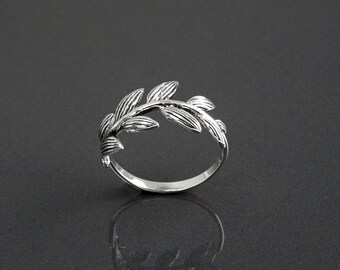 Laurel Leaf Ring, Sterling Silver, Laurel Branch Ring, Leaves Veins Ring, Nature Jewelry, Plant Ring, Graduation Laurel Wreath, Prize Award