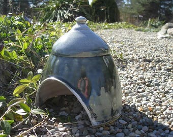 Toad House , Ceramic Toad House , Fairy Garden Hut , Toad Abode , Toad Home , Fairy House , Whimsical Garden Decoration !