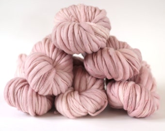 Hand dyed yarn thick and Thin Yarn hand spun merino "Powder Blush", knitting yarn, dollmaking, weaving, crochet