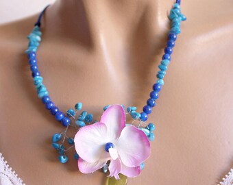 Blue ships necklace mother of Pearl flower and leaf green glass