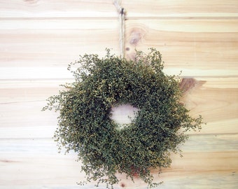 PRIMITIVE Green Herbal Sweet Annie Wreath - Small Country Farmhouse Style - Fragrant and Simple