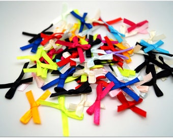 Bright mix of 10 bows color polyester