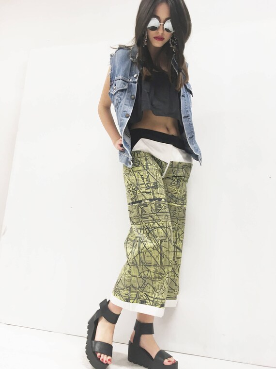 LOLA DARLING Short Printed Palazzo Pant Unique Trouser Graphic Art Work Hand printed on Cotton. Tailored by hand in Italy Limited edition