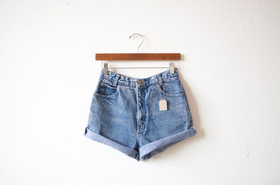 Solid High waisted denim shorts