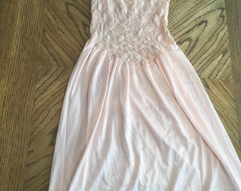 Vintage light pink lace nightgown size small