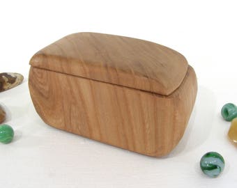 Butternut Heartwood Box, engagement ring box, ring bearer box, proposal box, small jewelry box, small gift box, guitar pick box, wood art