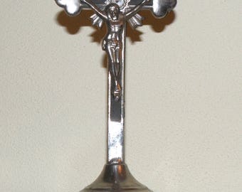 Vintage crusifix. Jesus statue, table top crusifix. Metal table crusifix. Vintage religious statue. Vintage table cross. Religious gift.