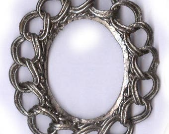 vintage silvertone frame shape finding CHAIN EDGE design antique frame shape focal finding vintage finding