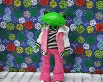 Wonder Frog Jacket, Pants and T-shirt