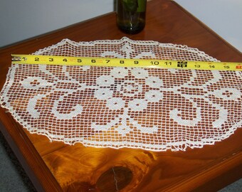 Oval 17 x 10.5 lace crochet doily table topper. Vintage mid century.