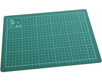 A4 Self Healing Cutting Mat, Great For Loads Of Crafts, Card Making, Card And Paper Crafts To Name Just A Few HB270