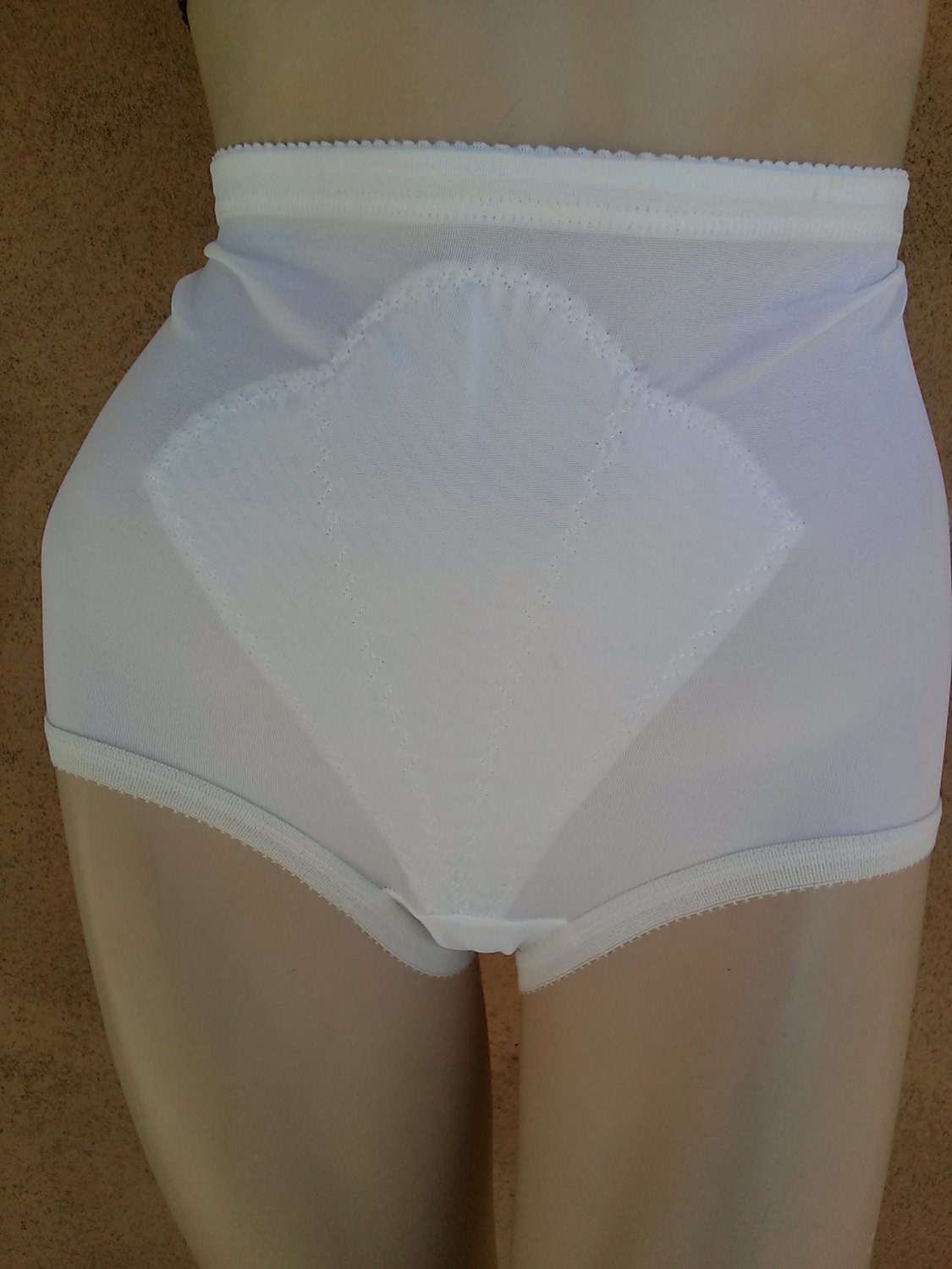 Pretty little thing white elastic bordered panties 75