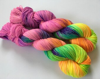 Sweet Peas in Sunshine Hand Dyed Superwash Merino/ Nylon Sock