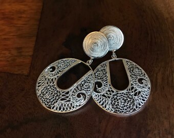 Filigree Doble Disk Earrings